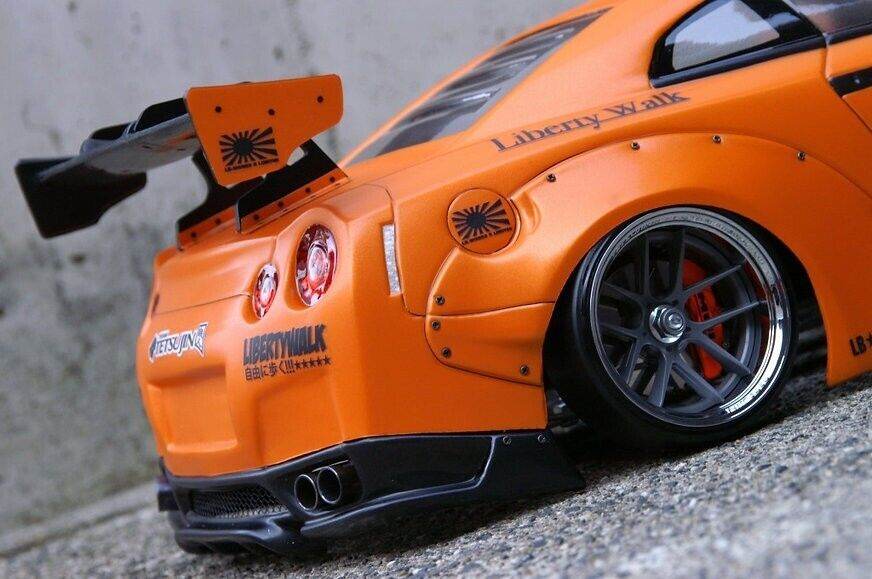 Tetsujin R35 GT-R Liberty Walk V1 RC RC body shell 1/10